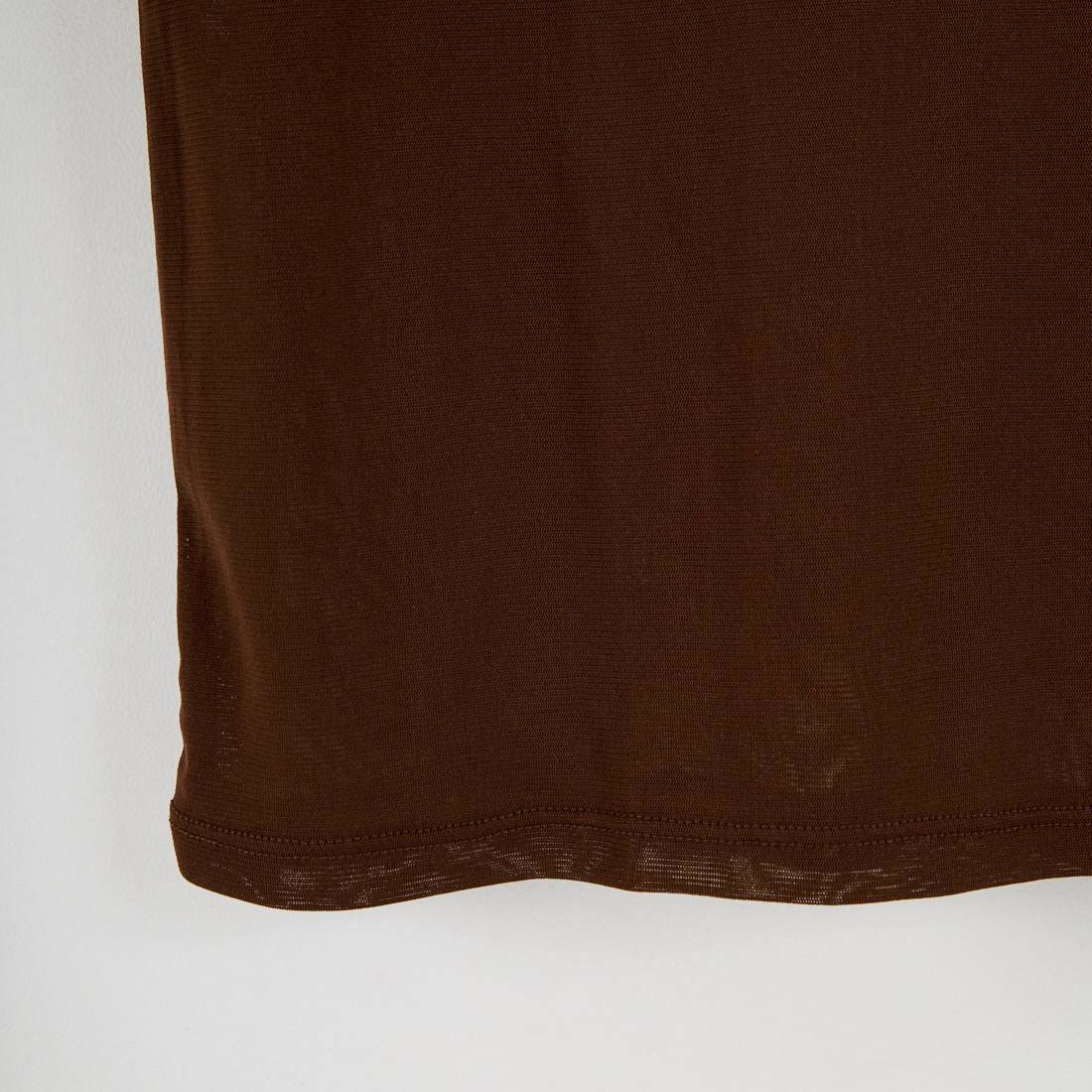 nenom [ネノム] クルーネック シアーカットソー [NE25112034] 28 BROWN