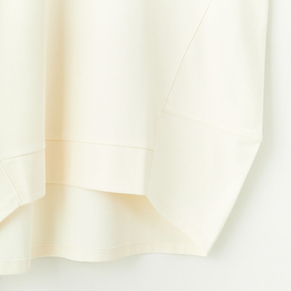 Maison de L'allure [メゾン ドゥ ラリュール] 袖ギャザー前後差バルーンプルオーバー [M25112007] 21 IVORY