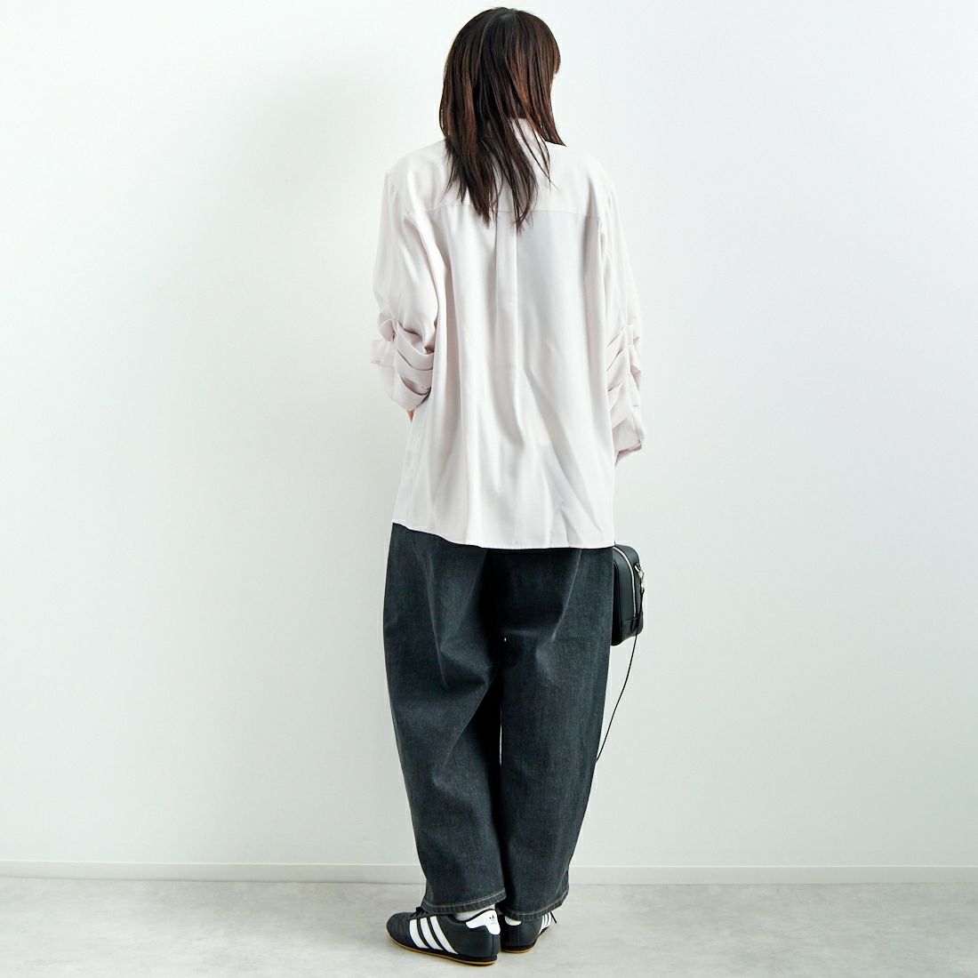 RIM.ARK [リムアーク] タックボリュームシャツ [460ISS30-0351] 091 L/PNK &&モデル身長：167cm 着用サイズ：F&&