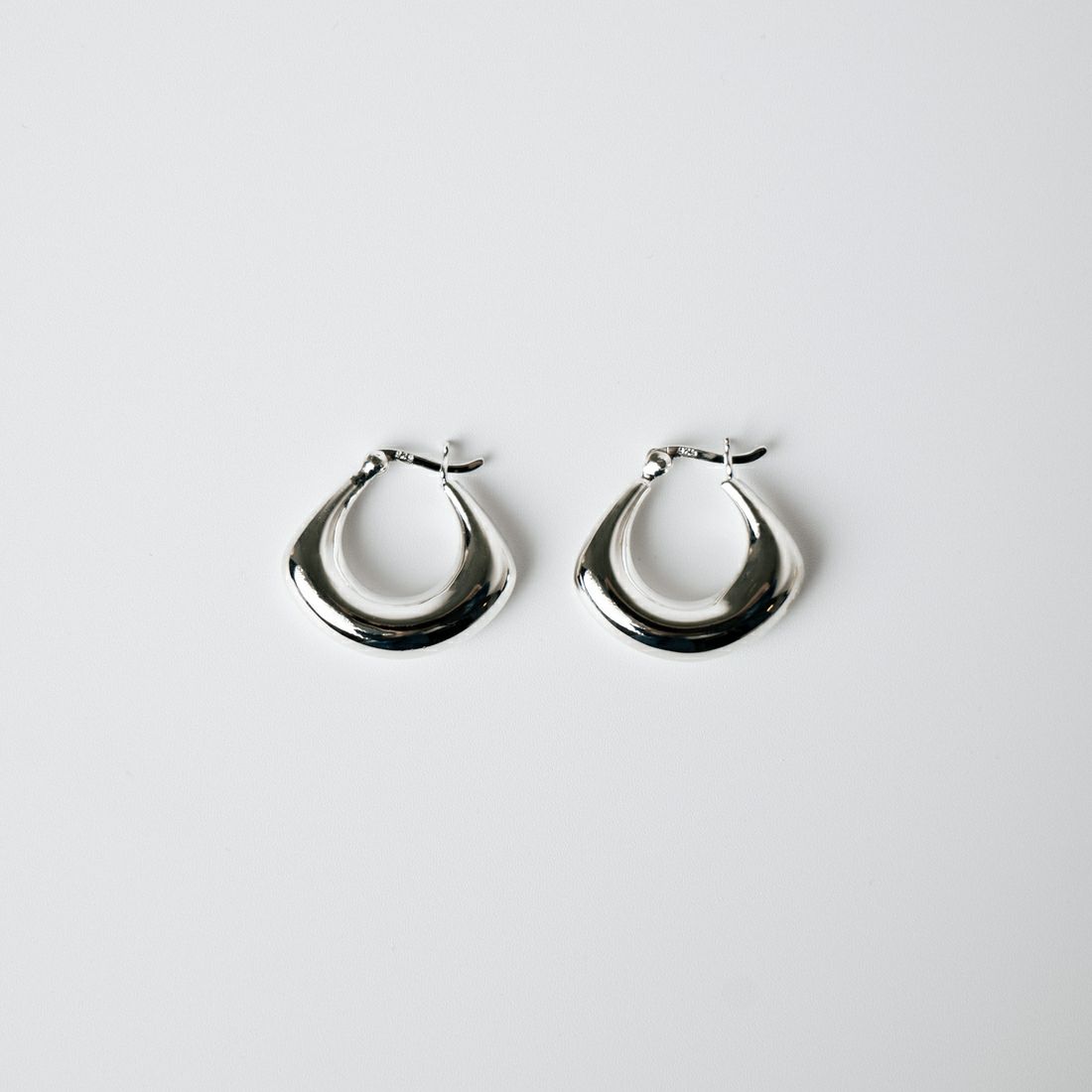 aura [オーラ] ドロップフープピアス [A-P025] SILVER