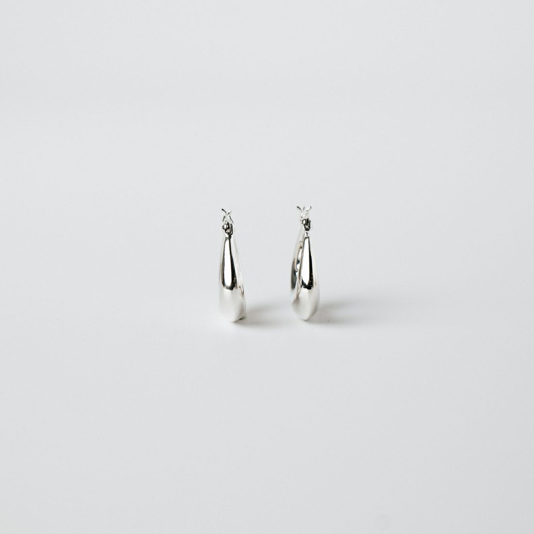 aura [オーラ] ドロップフープピアス [A-P025] SILVER