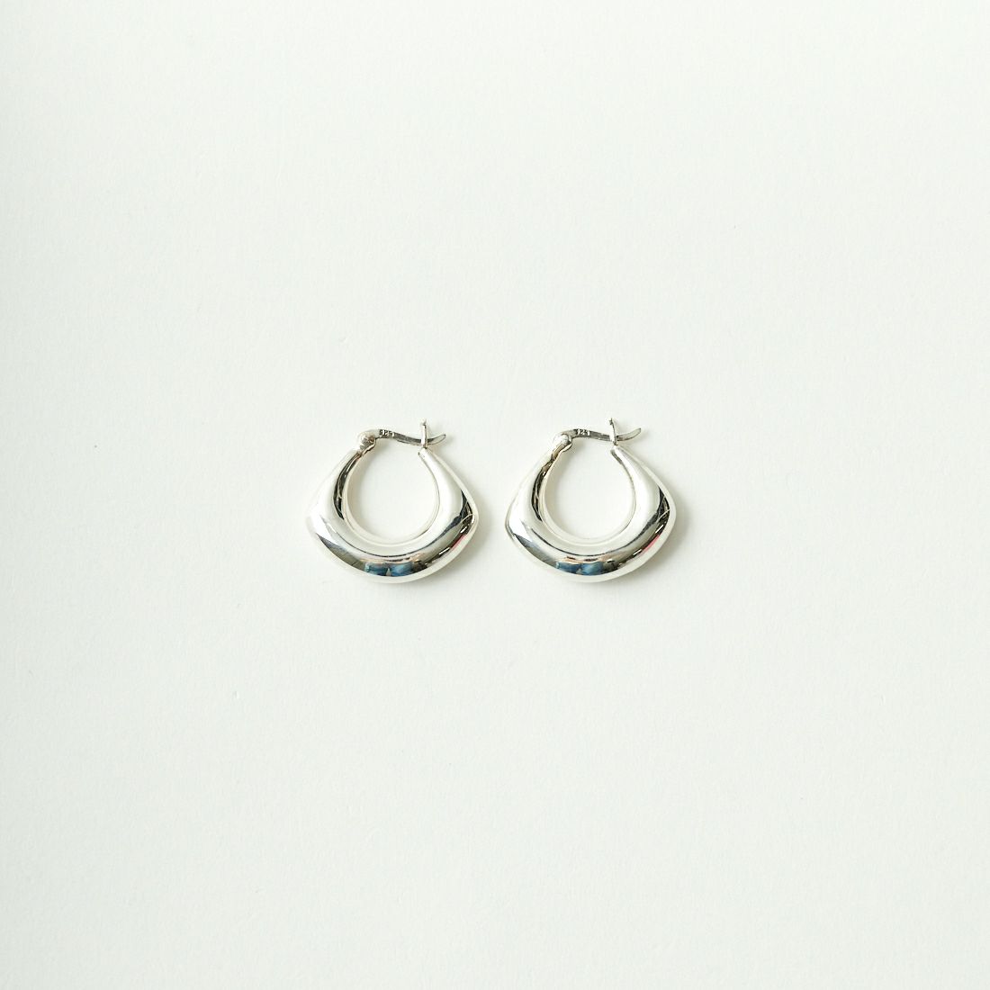 aura [オーラ] ドロップフープピアス [A-P025] SILVER