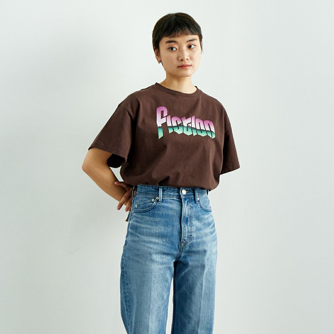 THE SHINZONE [ザ シンゾーン] フィクションTシャツ [25SMSCU12] 48 BROWN &&モデル身長：160cm 着用サイズ：F0&&