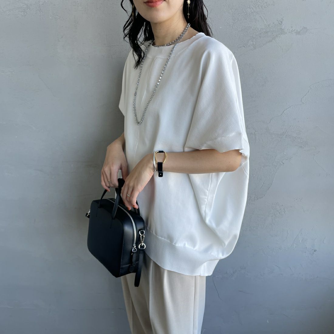 mizuiro ind [ミズイロインド] コクーンワイドベスト [1-220040] 11 OFF WHI &&モデル身長：160cm 着用サイズ：F&&