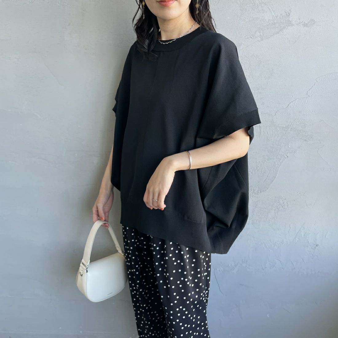 mizuiro ind [ミズイロインド] コクーンワイドベスト [1-220040] 99 BLACK &&モデル身長：160cm 着用サイズ：F&&