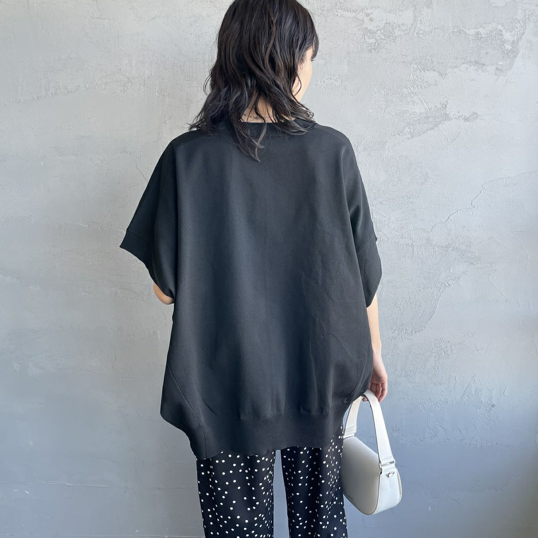 mizuiro ind [ミズイロインド] コクーンワイドベスト [1-220040] 99 BLACK &&モデル身長：160cm 着用サイズ：F&&