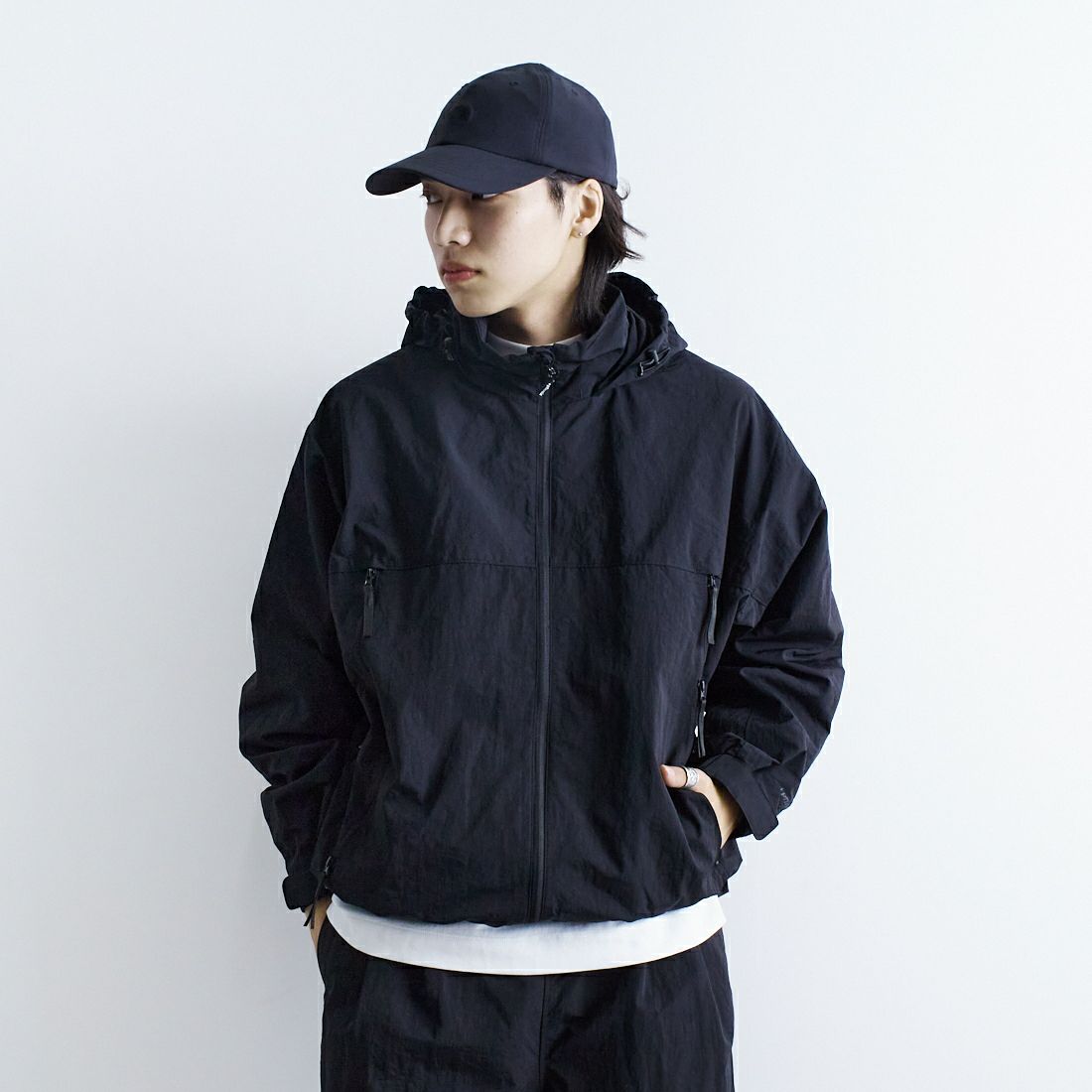 BLACK&&モデル身長：179cm 着用サイズ：L&&