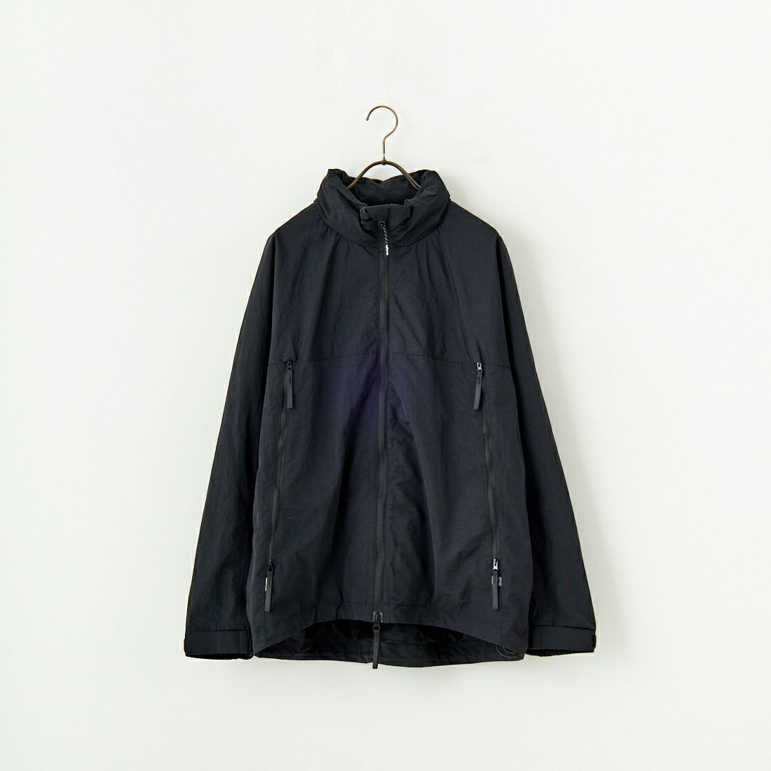 +phenix [プラスフェニックス] 別注 LEVEL7 ライトナイロンジャケット [POO-25023IN-JF] BLACK