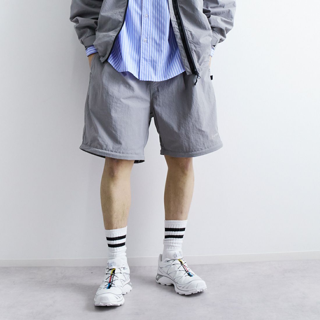 +phenix [プラスフェニックス] 別注 2WAY ナイロンタッサーコンバーチブルパンツ [POB-25007IN-JF] GRAY &&モデル身長：179cm 着用サイズ：L&&