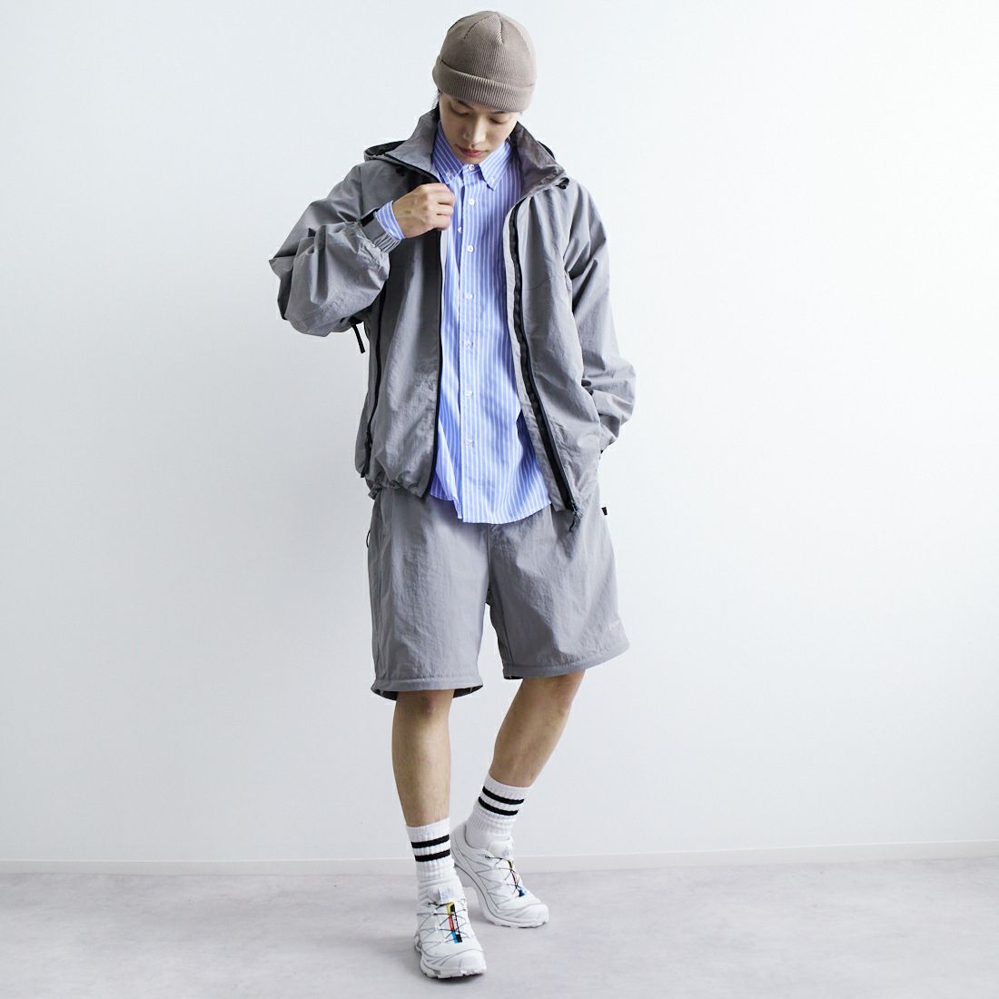 +phenix [プラスフェニックス] 別注 2WAY ナイロンタッサーコンバーチブルパンツ [POB-25007IN-JF] GRAY &&モデル身長：179cm 着用サイズ：L&&