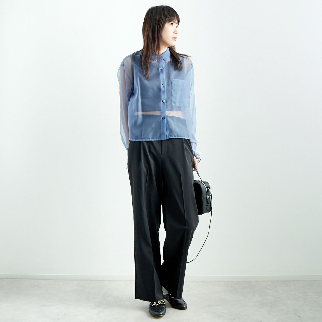 Munich [ミューニック] オーガンジー×レースリブカフシャツ [MN251T04] 013 BL.GRY &&モデル身長：167cm 着用サイズ：ONE SIZE&&