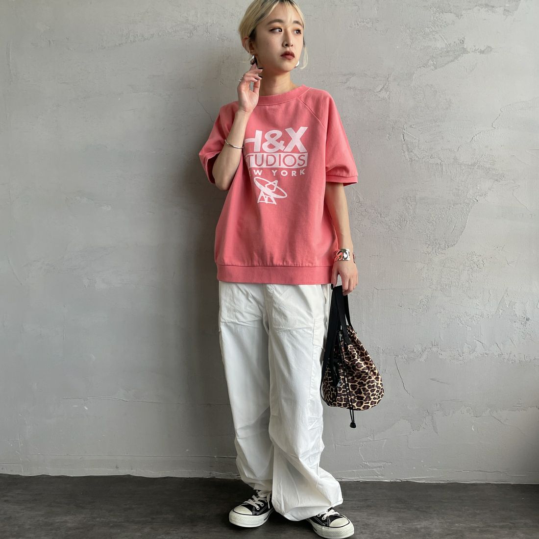 HANDTEX [ハンドテックス] 別注 ロゴプリント ラグランスリーブスウェット [HT7-CST-IN5-JF] ﾋﾟﾝｸ &&モデル身長：150cm 着用サイズ：F&&