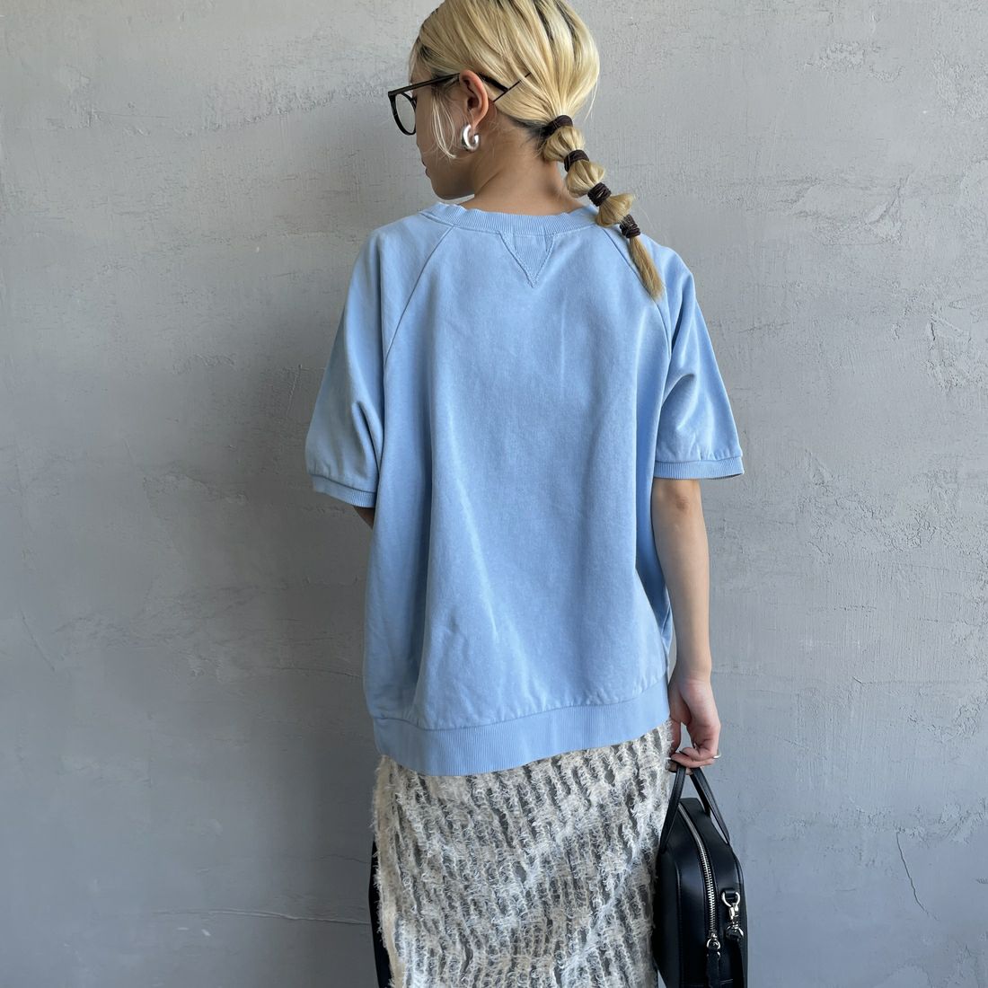 HANDTEX [ハンドテックス] 別注 ロゴプリント ラグランスリーブスウェット [HT7-CST-IN5-JF] ｻｯｸｽ &&モデル身長：150cm 着用サイズ：F&&