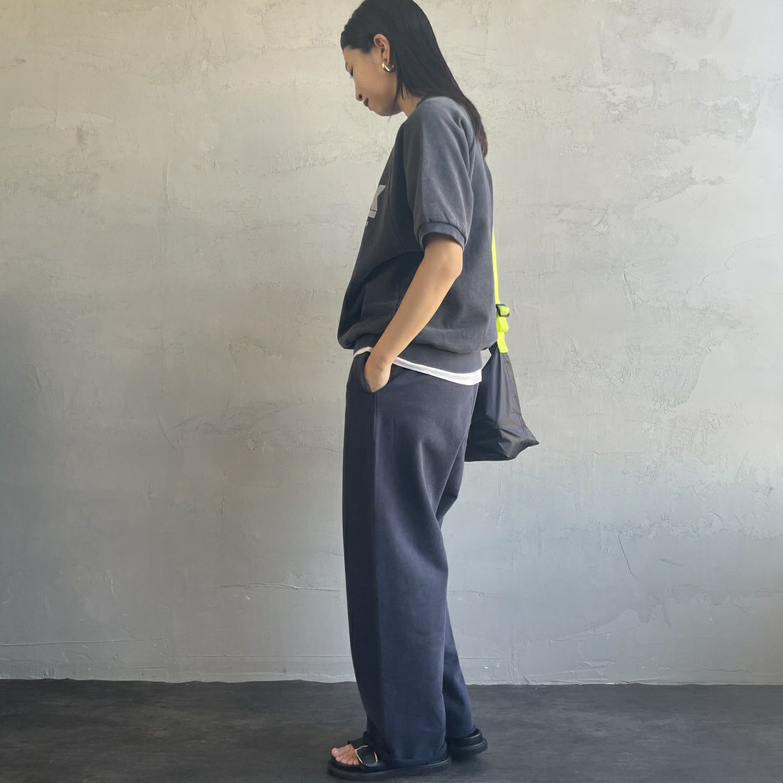 HANDTEX [ハンドテックス] 別注 ロゴプリント ラグランスリーブスウェット [HT7-CST-IN5-JF] ﾈｲﾋﾞｰ &&モデル身長：163cm 着用サイズ：F&&