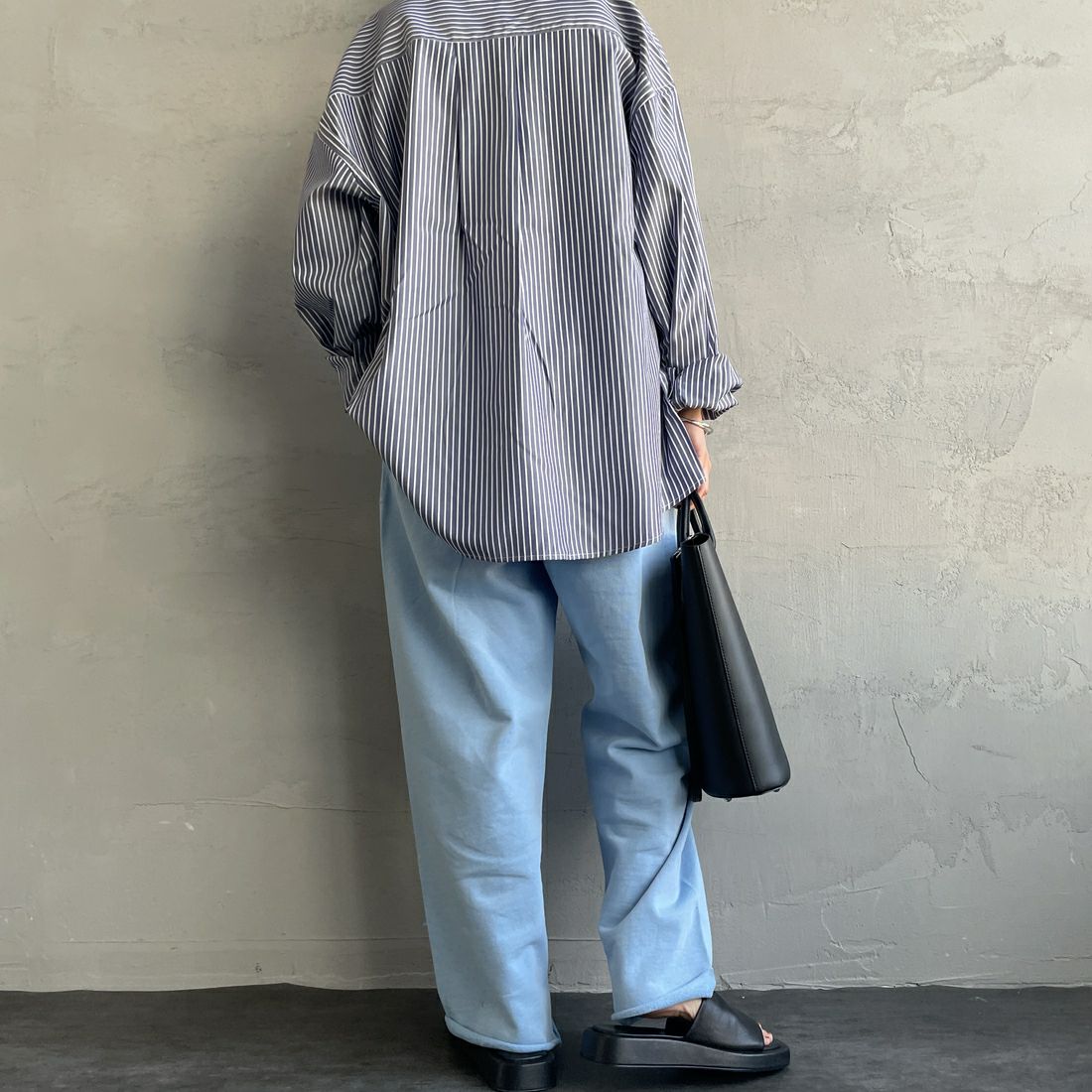 HANDTEX [ハンドテックス] 別注 ワンポイントロゴ ワイドストレートスウェットパンツ [HT1-PT-IN5-JF] ｻｯｸｽ &&モデル身長：158cm 着用サイズ：F&&