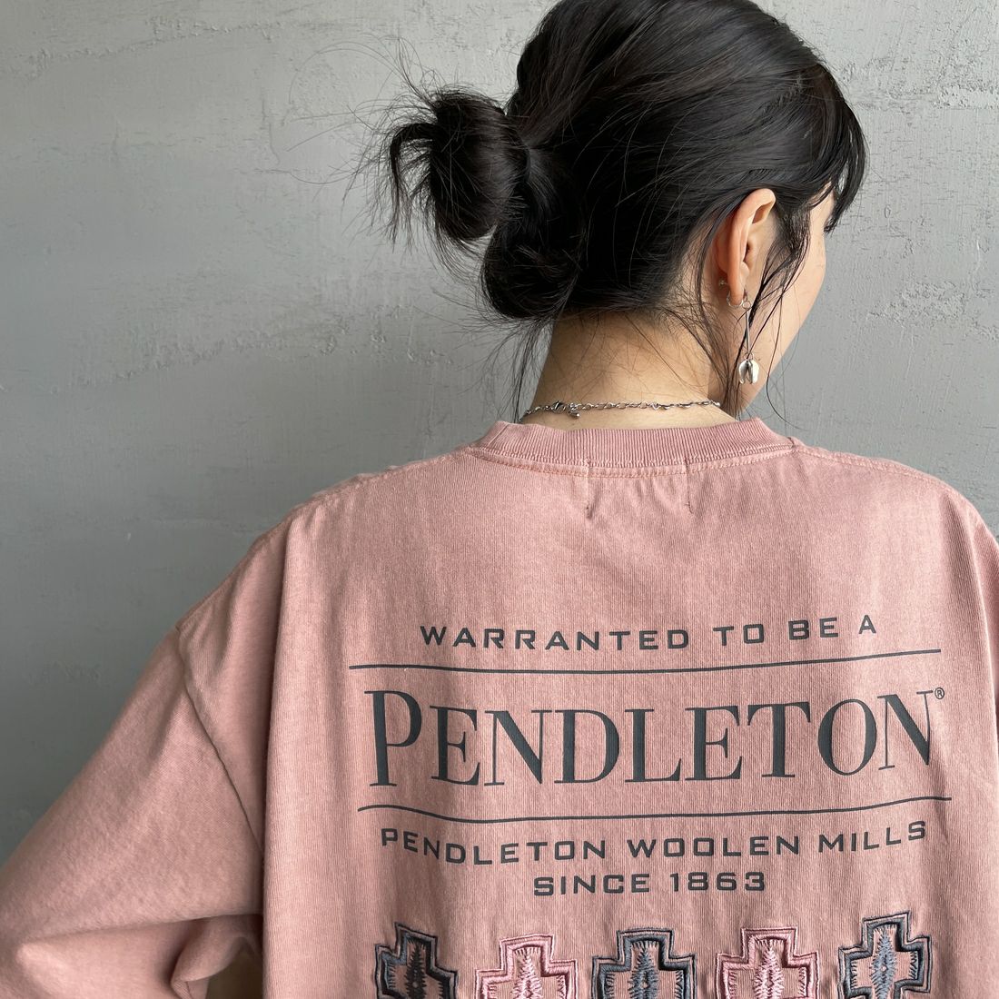 PENDLETON [ペンドルトン] 別注 ピグメント染め ヒストリーロゴバックプリントTシャツ [5275-0207-JF] PINK