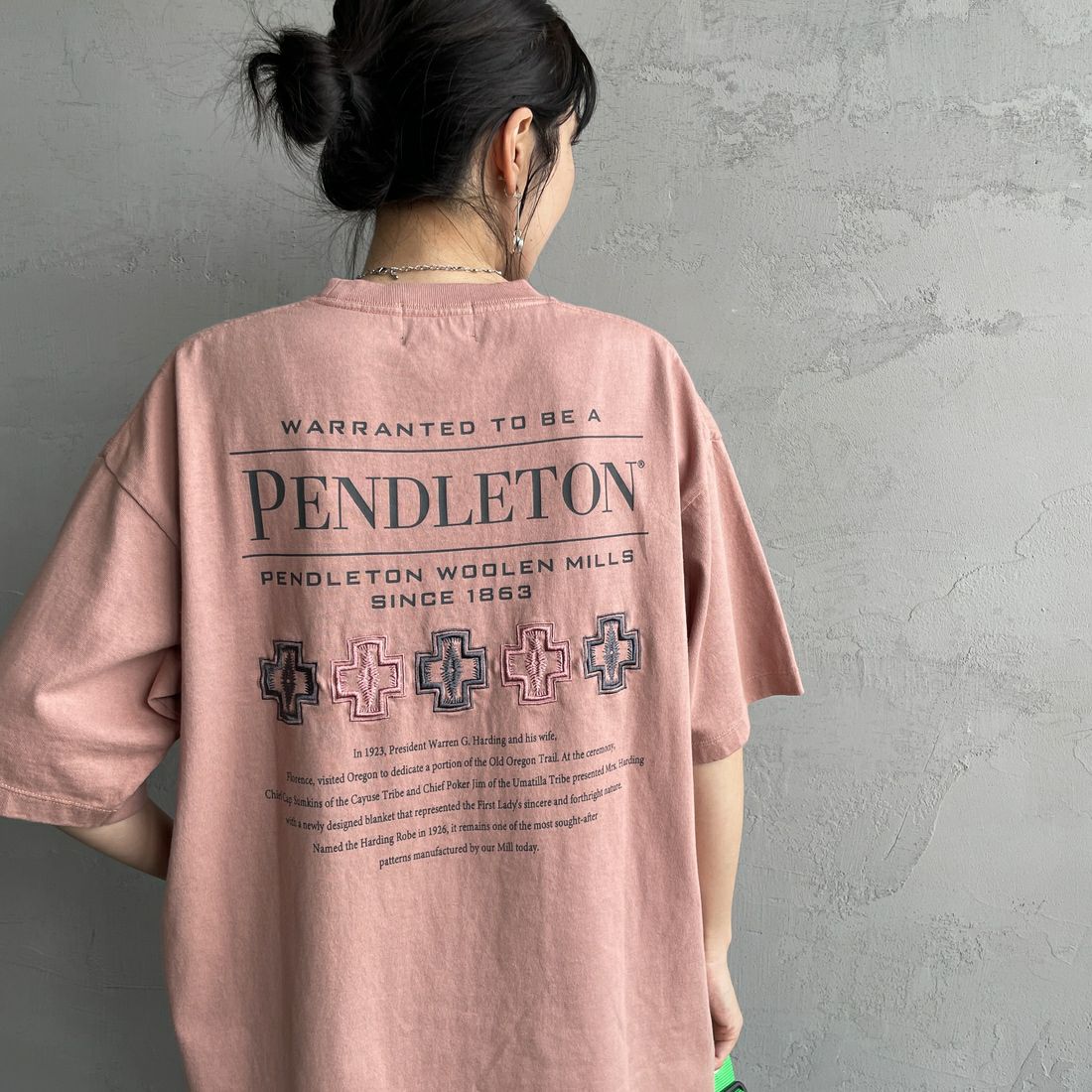 PENDLETON [ペンドルトン] 別注 ピグメント染め ヒストリーロゴバックプリントTシャツ [5275-0207-JF] PINK