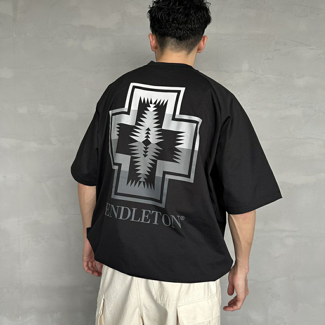 BLACK&&モデル身長：168cm 着用サイズ：L&&