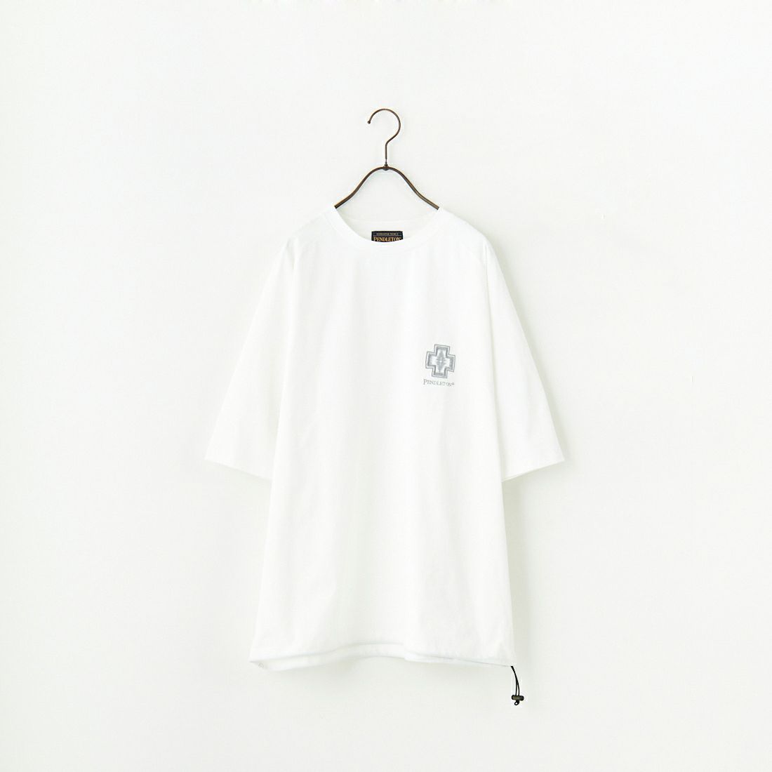 PENDLETON [ペンドルトン] 別注 ドローコード付き ネイティブ柄ワンポイントロゴ刺繍Tシャツ [5275-0205-JF] WHITE