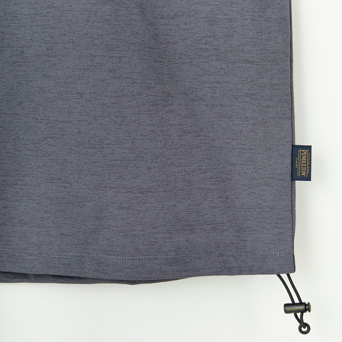 PENDLETON [ペンドルトン] 別注 ドローコード付き ネイティブ柄ワンポイントロゴ刺繍Tシャツ [5275-0205-JF] CHARCOAL