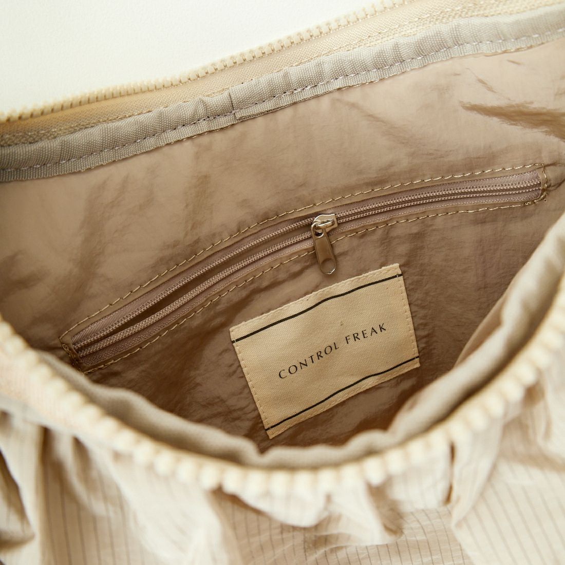 CONTROL FREAK [コントロールフリーク] シャドーフリルネオショルダーバッグ [244-120512] BEIGE