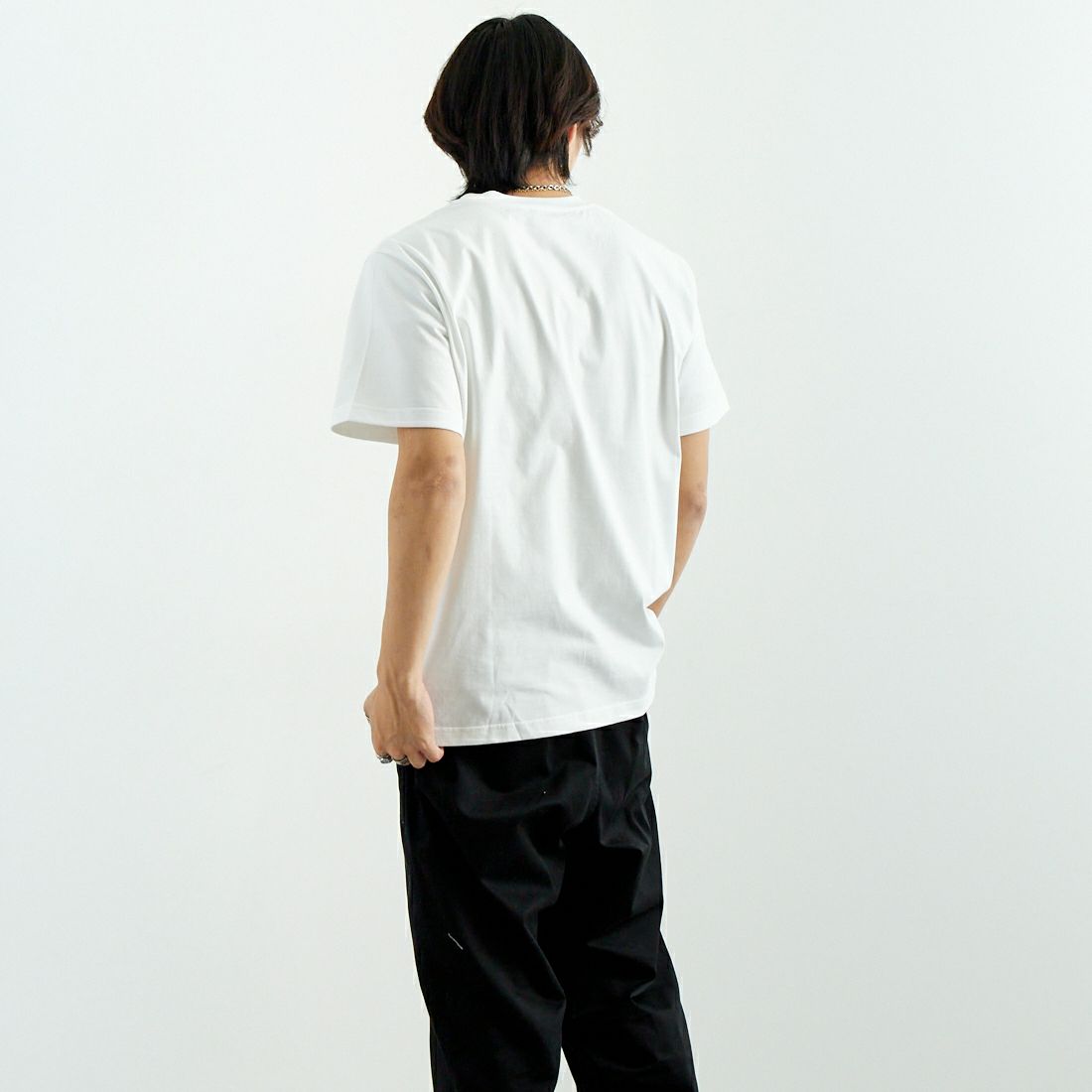 A.P.C. [アー・ペー・セー] VPCロゴTシャツ [GRAND-VPC] 90 BLANC &&モデル身長：179cm 着用サイズ：L&&
