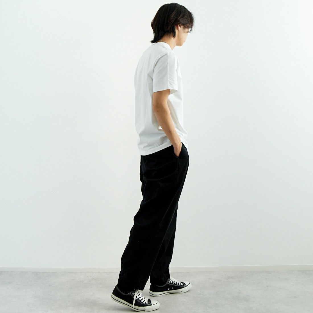 A.P.C. [アー・ペー・セー] VPCロゴTシャツ [GRAND-VPC] 90 BLANC &&モデル身長：179cm 着用サイズ：L&&