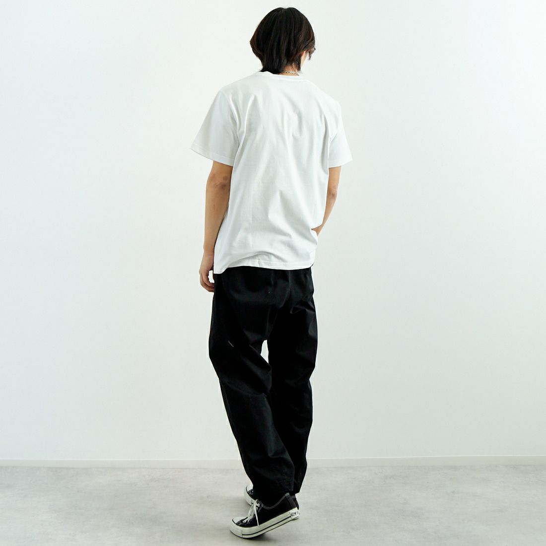 A.P.C. [アー・ペー・セー] VPCロゴTシャツ [GRAND-VPC] 90 BLANC &&モデル身長：179cm 着用サイズ：L&&