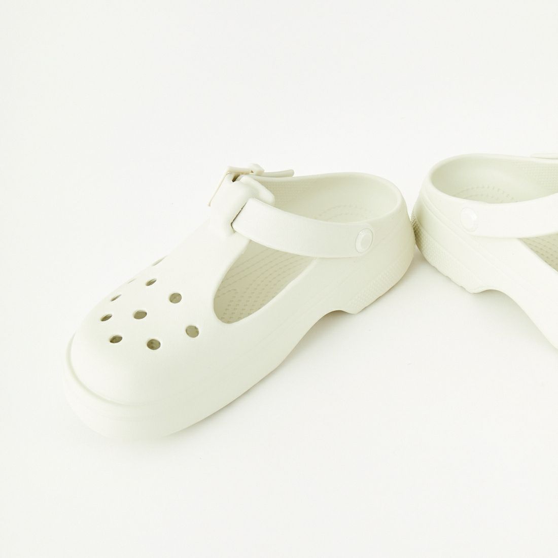 Crocs [クロックス] クラシック メリージェーンクロッグ [210581] LINEN
