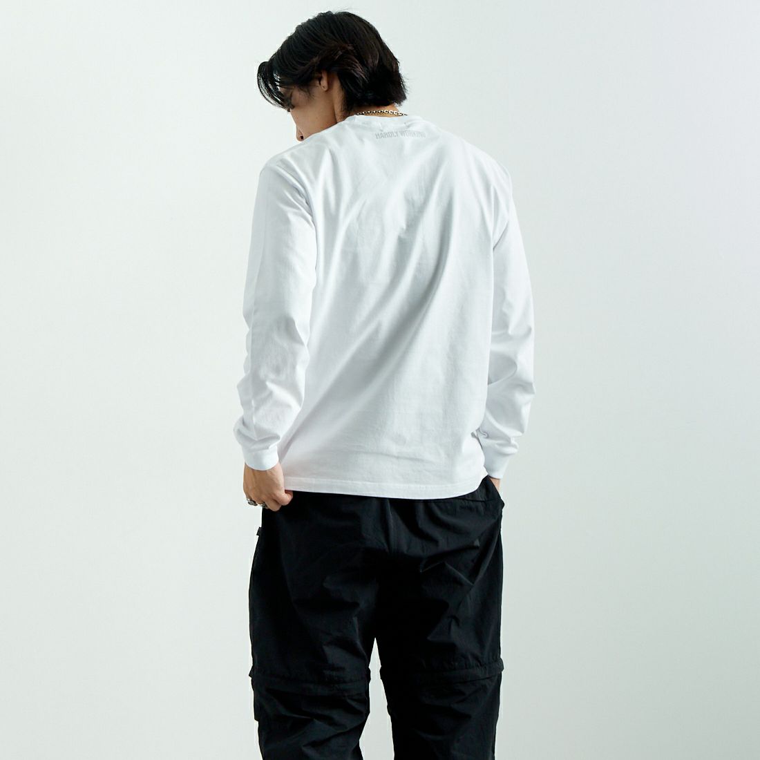 XLARGE [エクストララージ] XLタグ ロングスリーブTシャツ [101251011003] WHITE &&モデル身長：179cm 着用サイズ：M&&