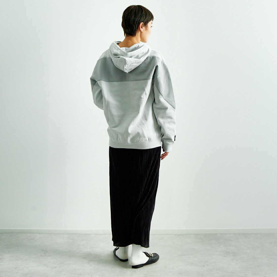 NIKE [ナイキ] エアフリース ロングスリーブフーディ [HJ0274] 009 PHOTON &&モデル身長：160cm 着用サイズ：S&&