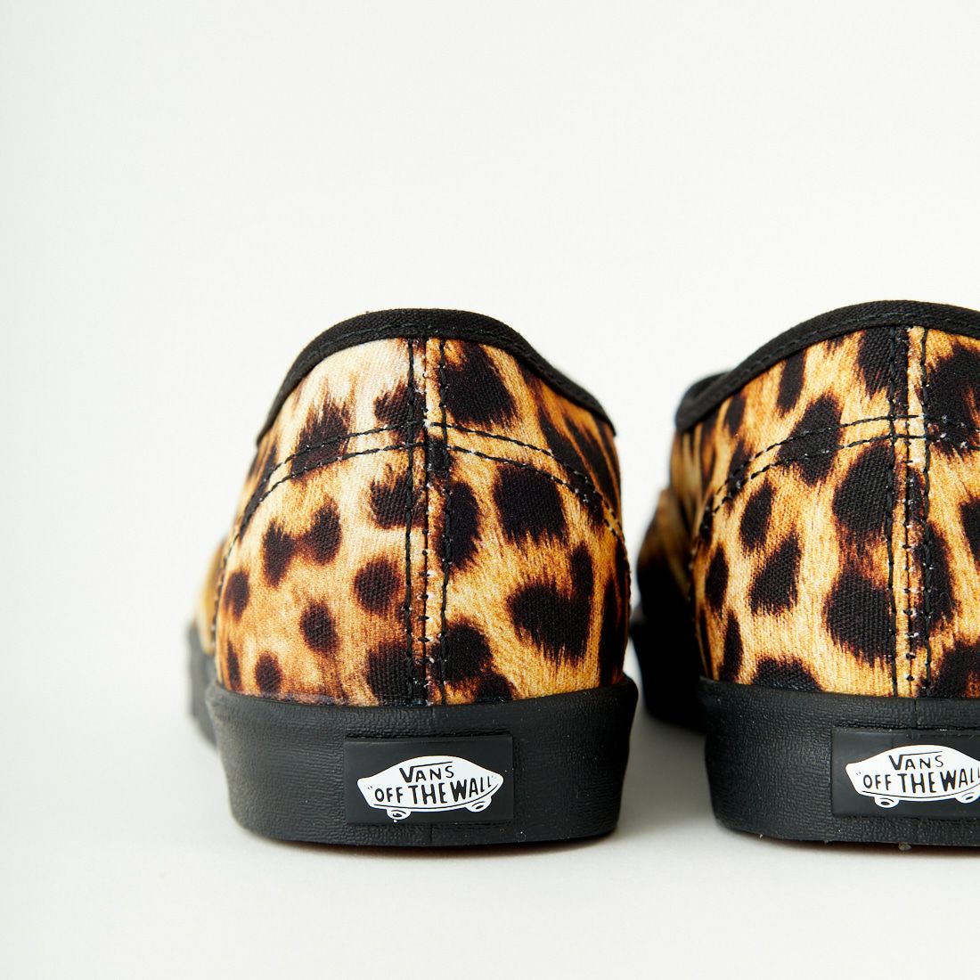 VANS [バンズ] オーセンティック ロープロ [VN000D04LPR] LEOPARD