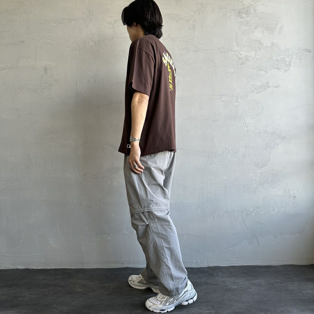 Fanatics [ファナティクス] 別注 MLBバックプリントTシャツ [ML0124FW0013-2-JF] BROWN &&モデル身長：179cm 着用サイズ：L&&