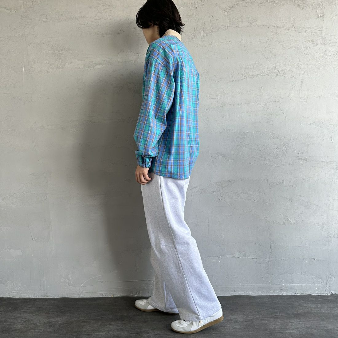 UNIVERSAL OVERALL [ユニバーサルオーバーオール] 別注 ビッグシルエットパジャマシャツ [U2511100IN-JF] BLU CHECK &&モデル身長：179cm 着用サイズ：L&&