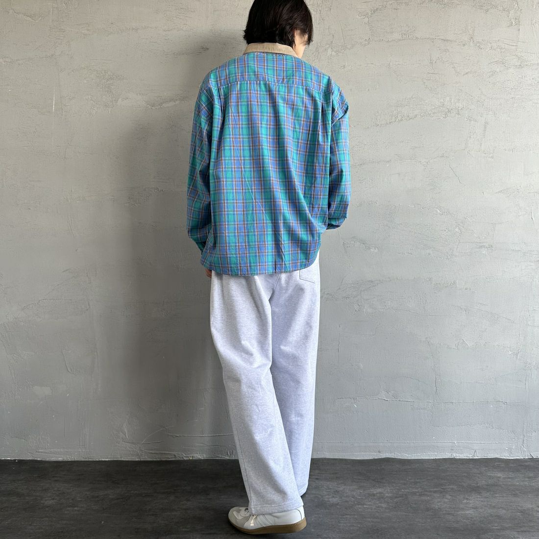 UNIVERSAL OVERALL [ユニバーサルオーバーオール] 別注 ビッグシルエットパジャマシャツ [U2511100IN-JF] BLU CHECK &&モデル身長：179cm 着用サイズ：L&&