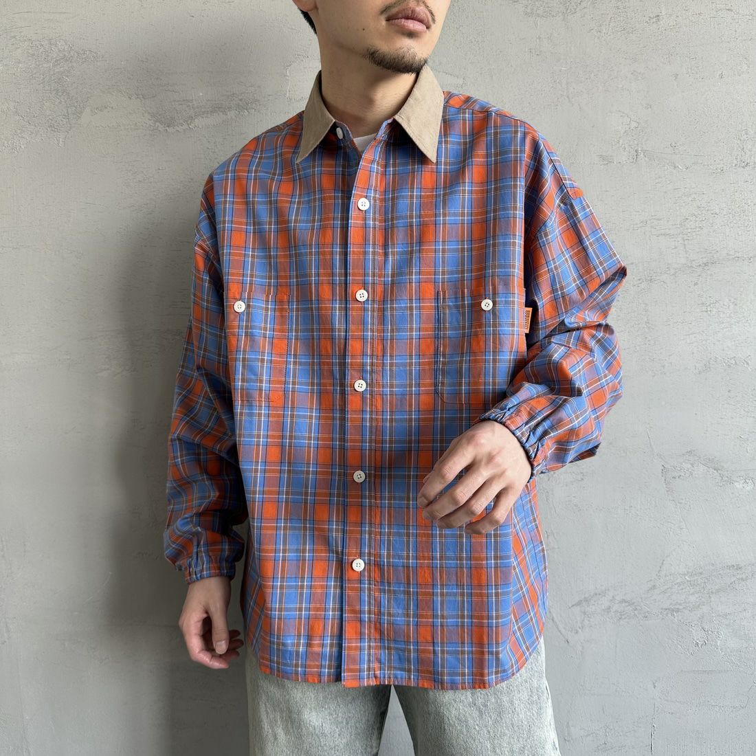 UNIVERSAL OVERALL [ユニバーサルオーバーオール] 別注 ビッグシルエットパジャマシャツ [U2511100IN-JF] BRN CHECK &&モデル身長：168cm 着用サイズ：M&&