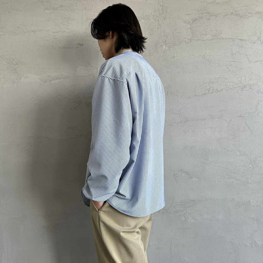 UNIVERSAL OVERALL [ユニバーサルオーバーオール] 別注 ビッグシルエットパジャマシャツ [U2511100IN-JF] BLU SUCKER &&モデル身長：179cm 着用サイズ：L&&