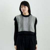 880 ﾌﾞﾗｯｸ&&モデル身長：167cm 着用サイズ：F&&