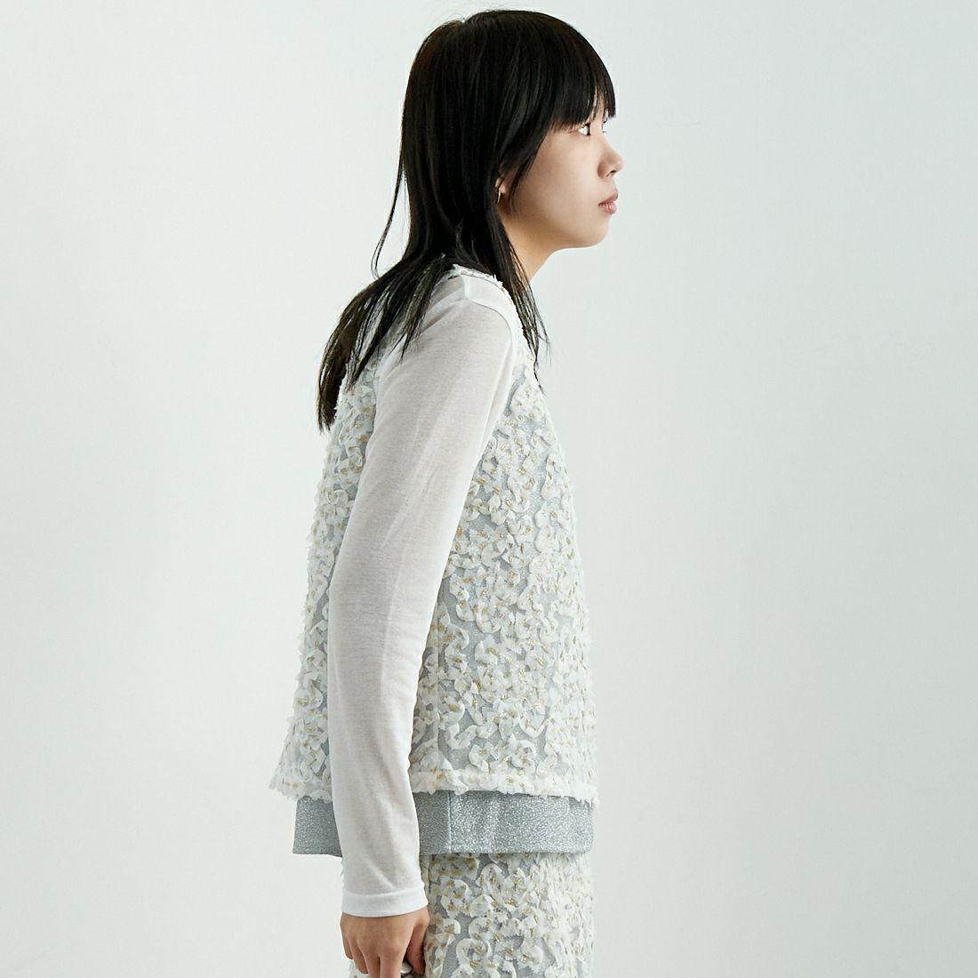 USINE [ユジーヌ] モチーフ柄バックリボントップス [2510601] OFF WHITE &&モデル身長：167cm 着用サイズ：F&&