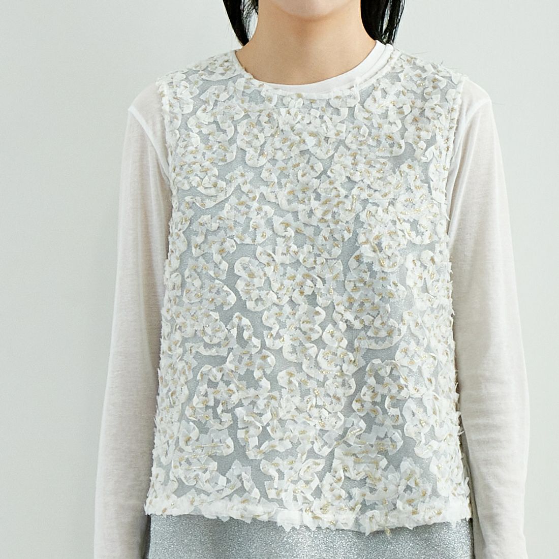 USINE [ユジーヌ] モチーフ柄バックリボントップス [2510601] OFF WHITE &&モデル身長：167cm 着用サイズ：F&&