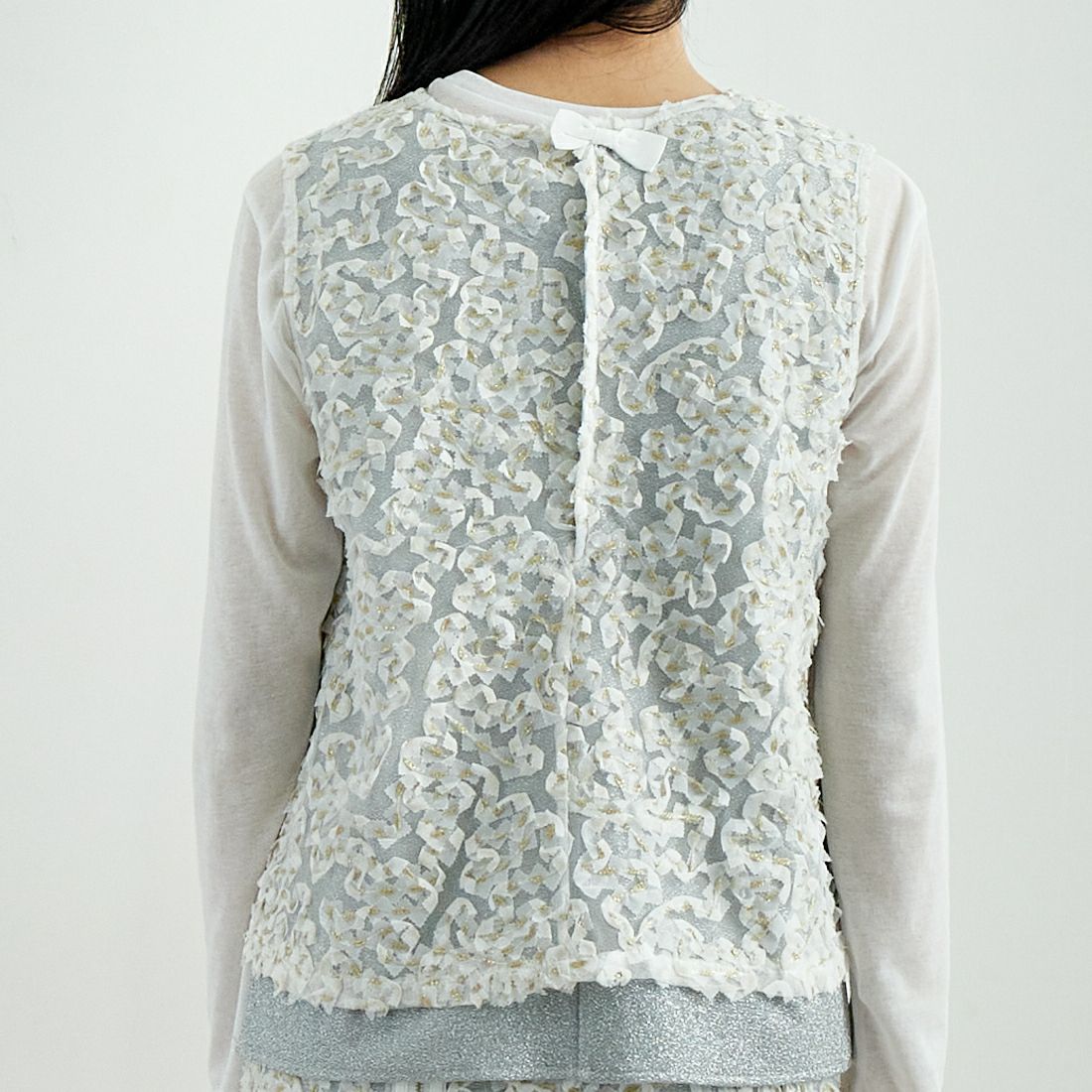 USINE [ユジーヌ] モチーフ柄バックリボントップス [2510601] OFF WHITE &&モデル身長：167cm 着用サイズ：F&&