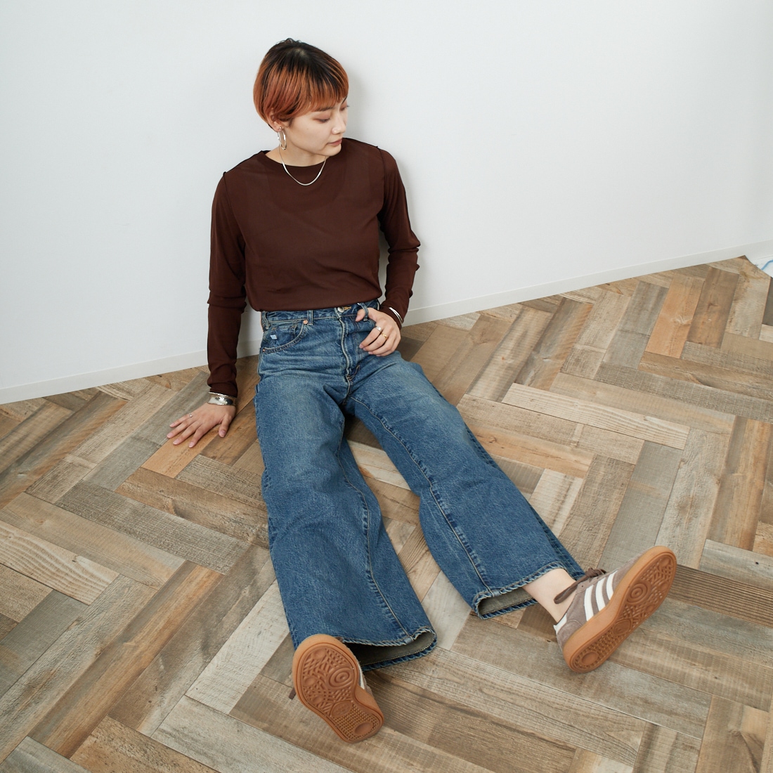 SOMETHING [サムシング] LISA ヴィンテージワイドデニムパンツ [SEA10] 40 MID BLU &&モデル身長：160cm 着用サイズ：S&&