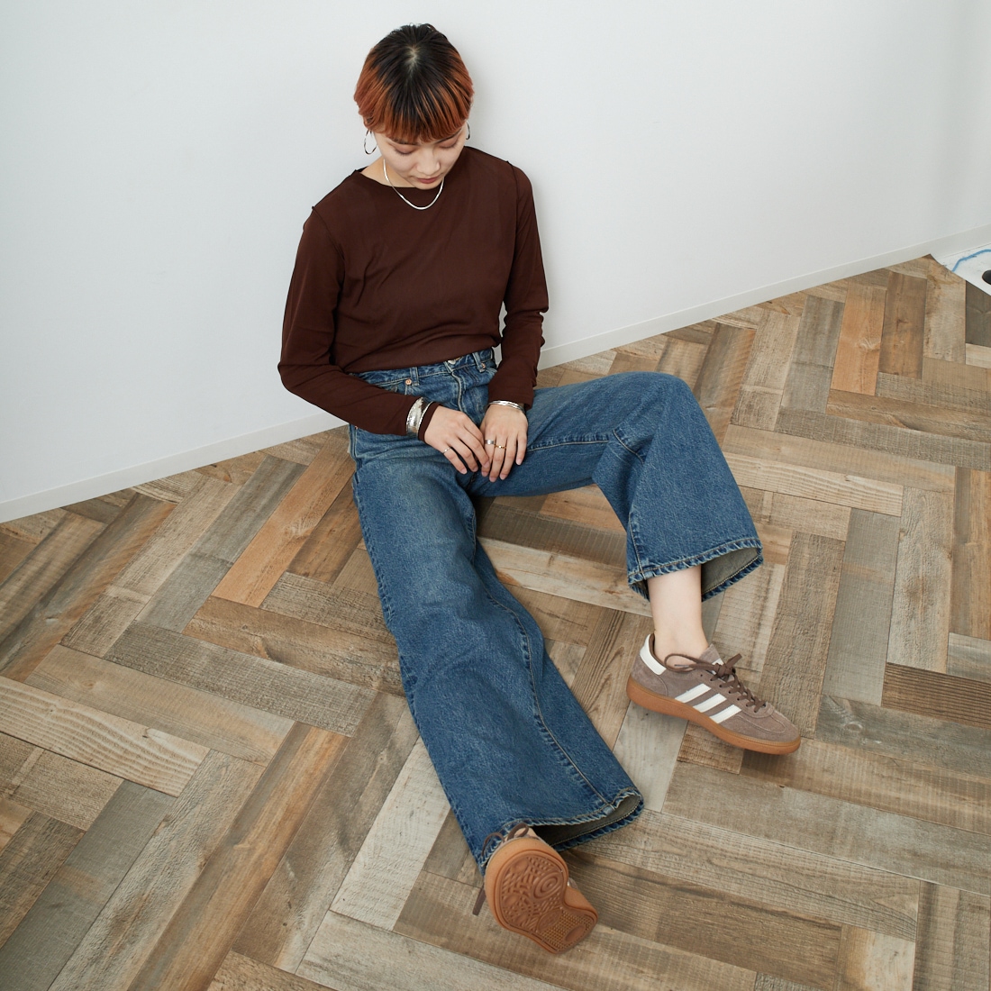 SOMETHING [サムシング] LISA ヴィンテージワイドデニムパンツ [SEA10] 40 MID BLU &&モデル身長：160cm 着用サイズ：S&&