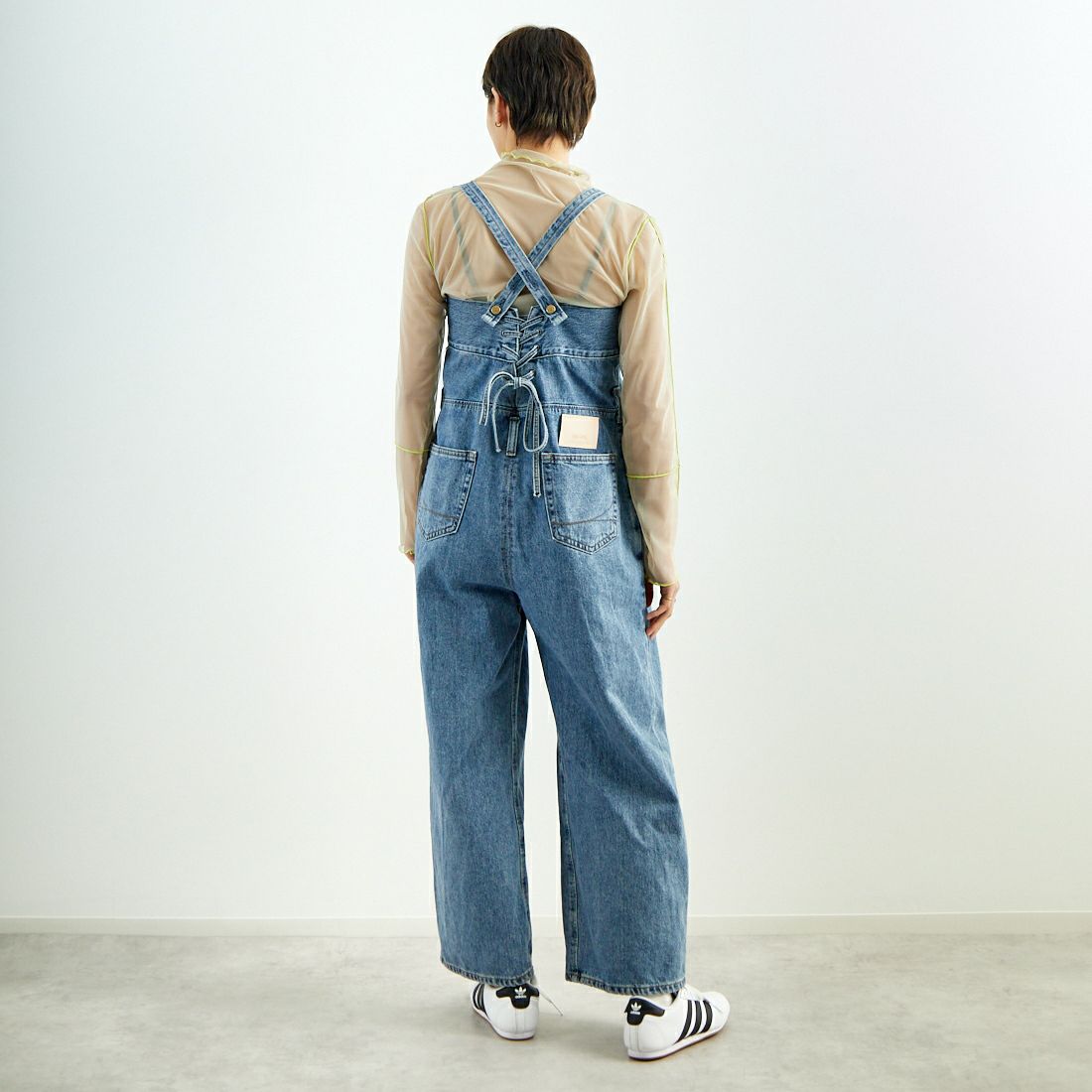 SOMETHING [サムシング] レースアップサロペット [SA1903] 94 L.BLUE &&モデル身長：160cm 着用サイズ：F&&