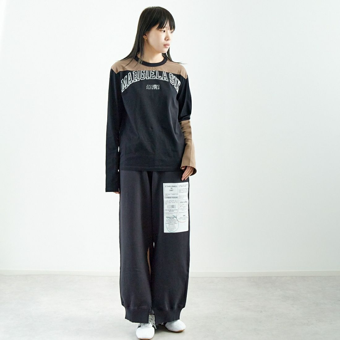 MM6 Maison Margiela [エムエムシックス メゾン マルジェラ] ロングスリーブパネル切替Tシャツ [SH0NH0010-S24312] 900 BLACK &&モデル身長：167cm 着用サイズ：XS&&