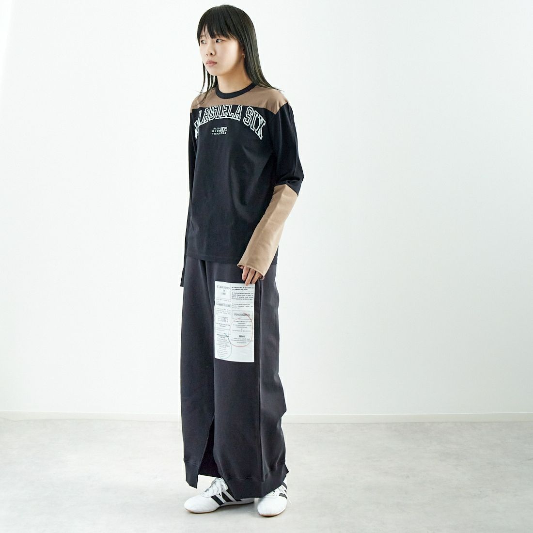 MM6 Maison Margiela [エムエムシックス メゾン マルジェラ] ロングスリーブパネル切替Tシャツ [SH0NH0010-S24312] 900 BLACK &&モデル身長：167cm 着用サイズ：XS&&