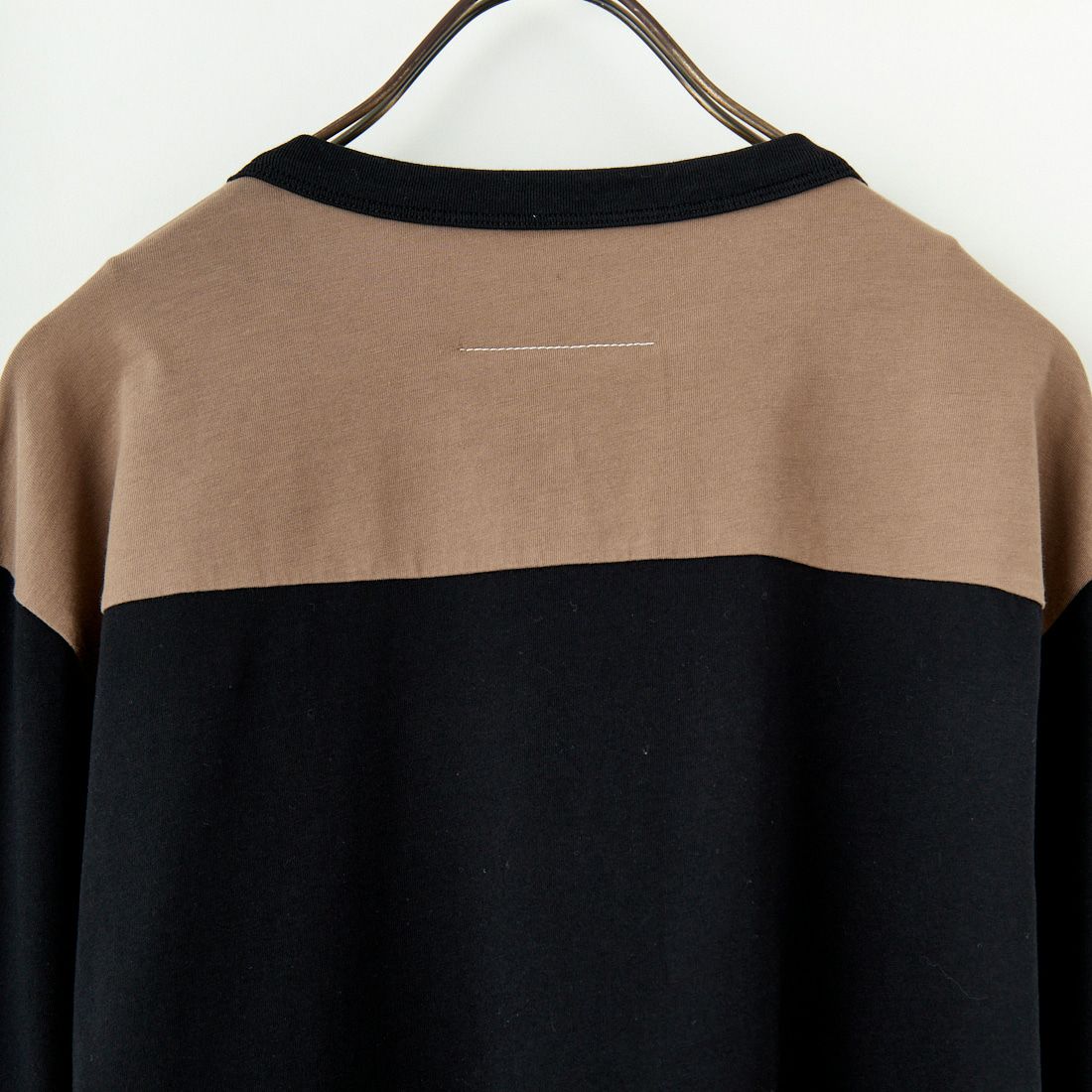 MM6 Maison Margiela [エムエムシックス メゾン マルジェラ] ロングスリーブパネル切替Tシャツ [SH0NH0010-S24312] 900 BLACK