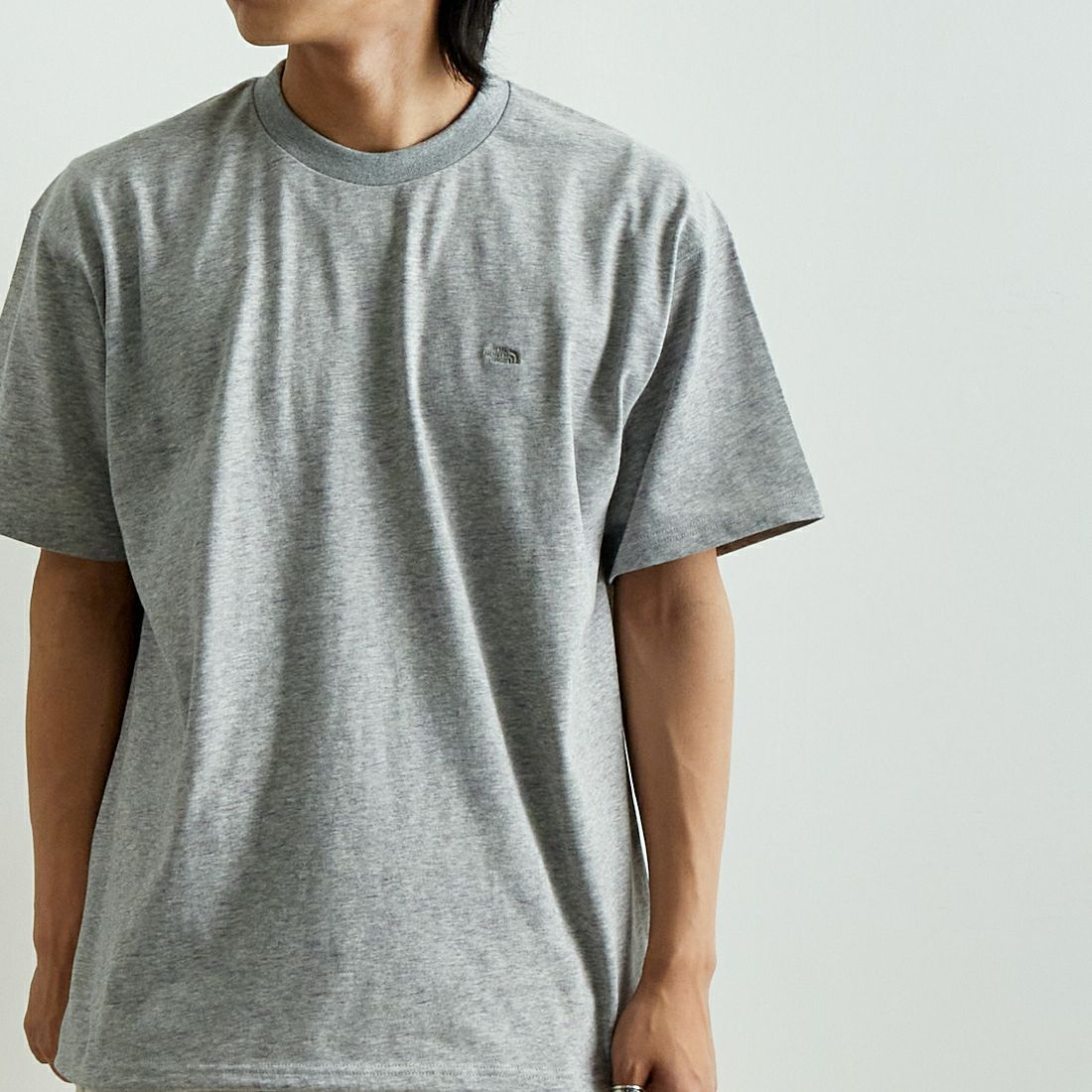 THE NORTH FACE PURPLE LABEL [ザ ノースフェイス パープルレーベル] ショートスリーブフィールドTシャツ [N25SH089] Z MX GRAY &&モデル身長：179cm 着用サイズ：L&&