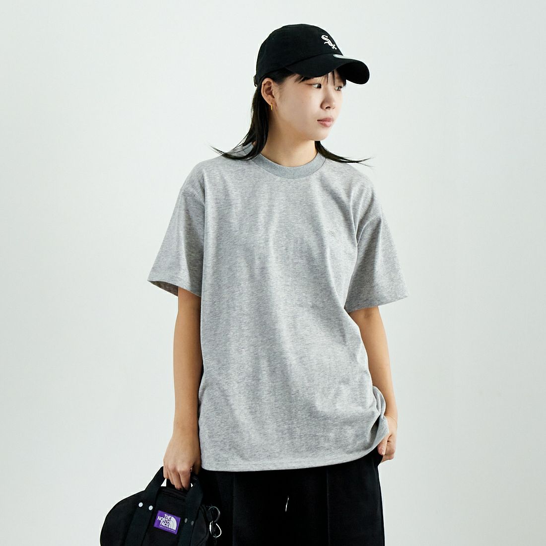 THE NORTH FACE PURPLE LABEL [ザ ノースフェイス パープルレーベル] ショートスリーブフィールドTシャツ [N25SH089] Z MX GRAY &&モデル身長：167cm 着用サイズ：S&&