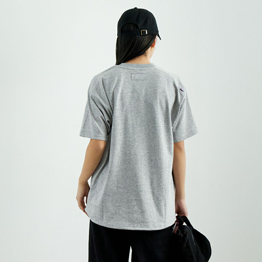 THE NORTH FACE PURPLE LABEL [ザ ノースフェイス パープルレーベル] ショートスリーブフィールドTシャツ [N25SH089] Z MX GRAY &&モデル身長：167cm 着用サイズ：S&&